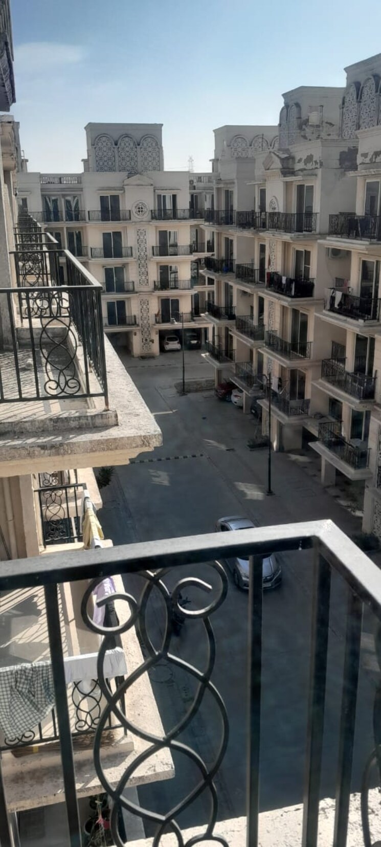 Balcony, signature-global-park-4-and-5 2.5 Bedroom 1081 Sq.Ft. Builder Floor In Sohna Sector 36 Gurgaon 8760247