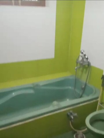 Furnished Amenities in 1 BHK Villa at Aliganj – for Rent