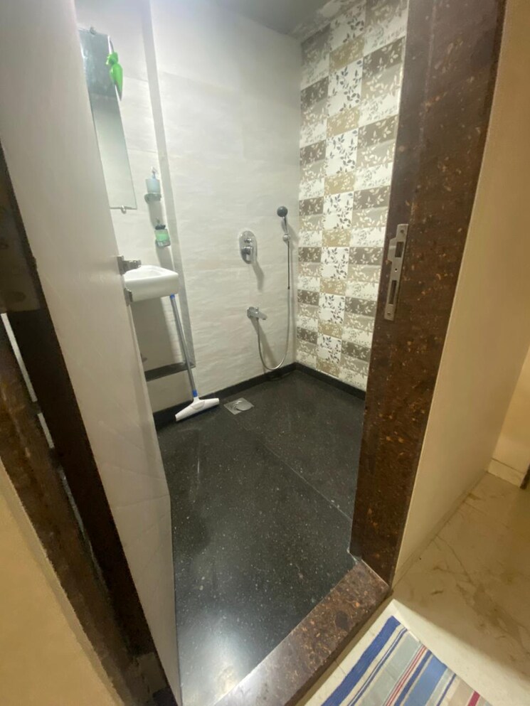 Attached Bathroom, kalyan west 2.5 Bedroom 800 Sq.Ft. Apartment In Kalyan West Thane 8760249
