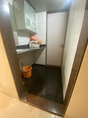 Attached Bathroom in 2.5 BHK Apartment at Kalyan West – for Rent