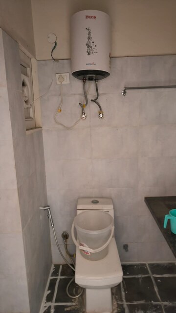Master Bedroom in 1 BHK Apartment at Paramount Golfforeste, Zeta I Greater Noida – for Rent