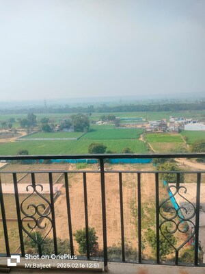 Swimming Pool in 1.5 BHK Apartment at Signature The Serenas, Sohna Sector 36 – for Sale