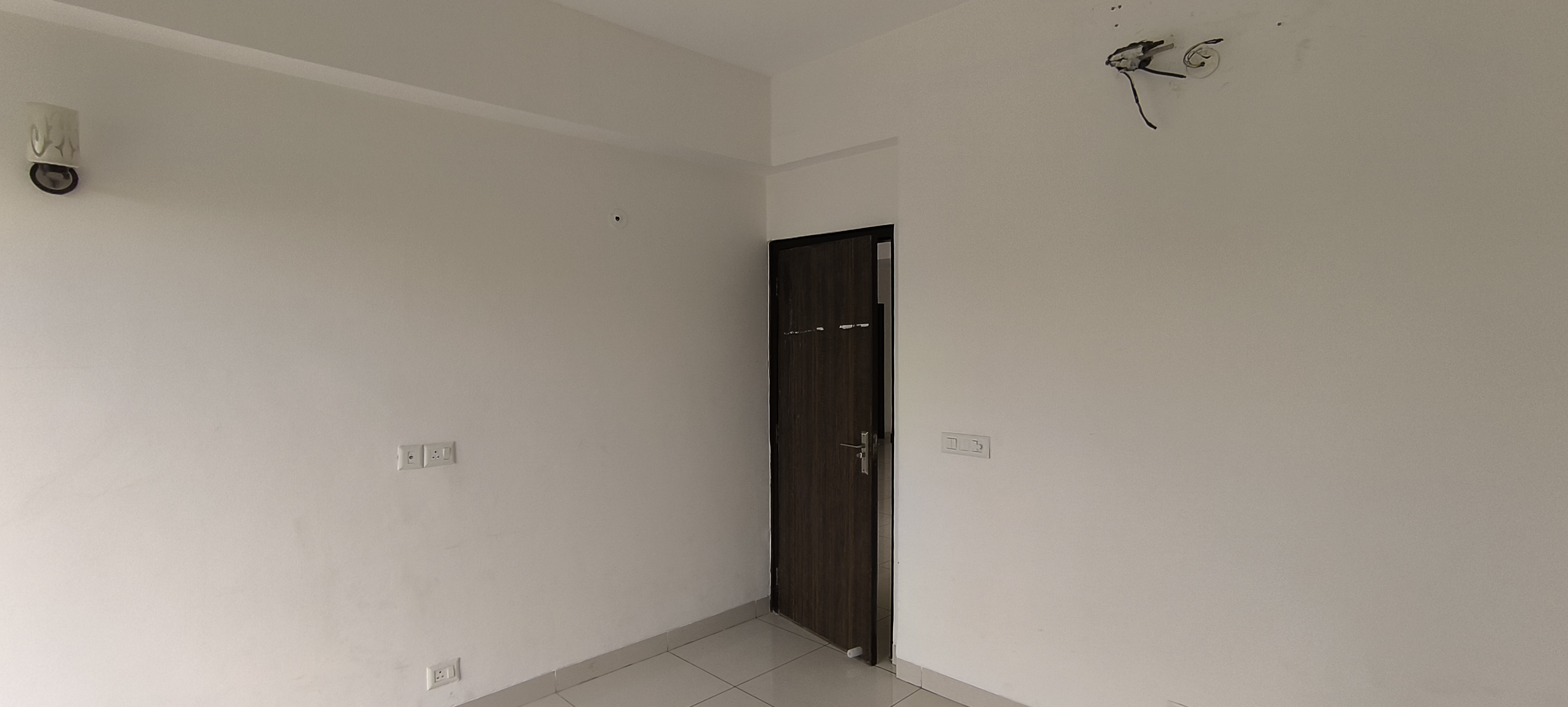 3 BHK + Servant Room,Extra Room Builder Floor For Rent in BPTP Amstoria