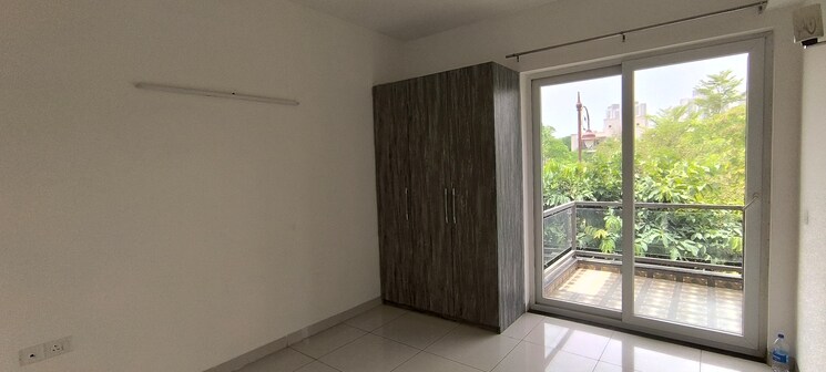 Room, bptp-amstoria 3 Bedroom 2229 Sq.Ft. Builder Floor In Sector 102 Gurgaon 8760297