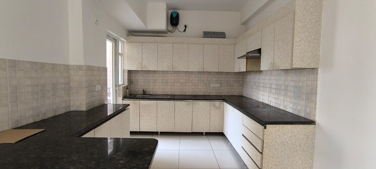 Kitchen, bptp-amstoria 3 Bedroom 2229 Sq.Ft. Builder Floor In Sector 102 Gurgaon 8760297