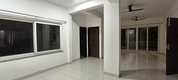 Building Lobby in 3 BHK Builder Floor at BPTP Amstoria, Sector 102 – for Rent