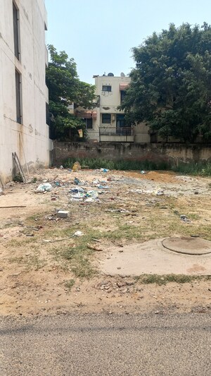  Plot For Sale in Sector 9