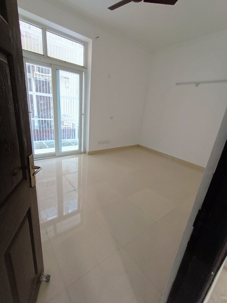 Room, amrapali-leisure-valley 3 Bedroom 1825 Sq.Ft. Villa In Tech Zone 4 Greater Noida Greater Noida 8760342