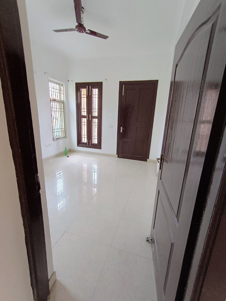 undefined, amrapali-leisure-valley 3 Bedroom 1825 Sq.Ft. Villa In Tech Zone 4 Greater Noida Greater Noida 8760342