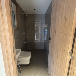 Bathroom in 1 BHK Apartment at Kandivali East – for Sale