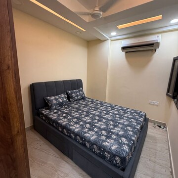 Bedroom in 2 BHK Builder Floor at Chattarpur – for Rent