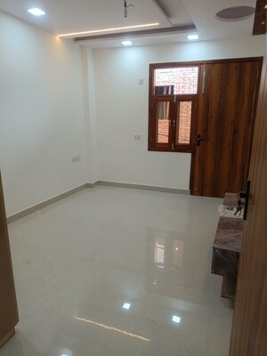 Room in 2 BHK Builder Floor at Burari – for Sale