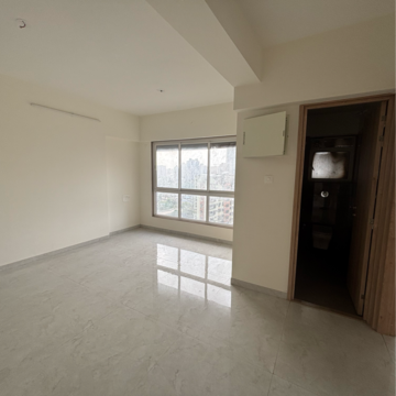 Room in 2 BHK Apartment at Kandivali East – for Sale