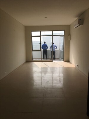 Room in 3 BHK Apartment at Vatika Lifestyle Homes, Sector 83 – for Sale