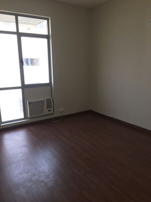 Room in 3 BHK Apartment at Vatika Lifestyle Homes, Sector 83 – for Sale