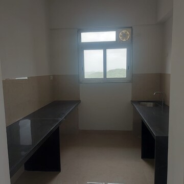 Room in 3 BHK Apartment at Runwal Forests, Kanjurmarg West – for Rent