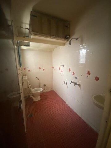Bathroom in 3 BHK Apartment at Pinnacle Kalpataru, Erandwane – for Rent