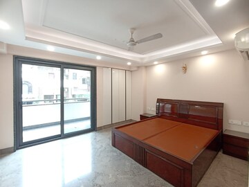 Room in 4 BHK Apartment at Greater Kailash – for Rent