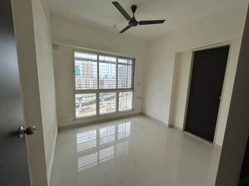 Master Bedroom in 1.5 BHK Apartment at Sanskruti Splendour, Dahisar East – for Rent