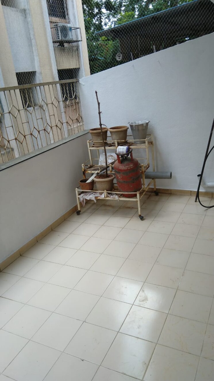 Balcony, tarangan-apartment 2 Bedroom 816 Sq.Ft. Apartment In Kothrud Pune 8760451