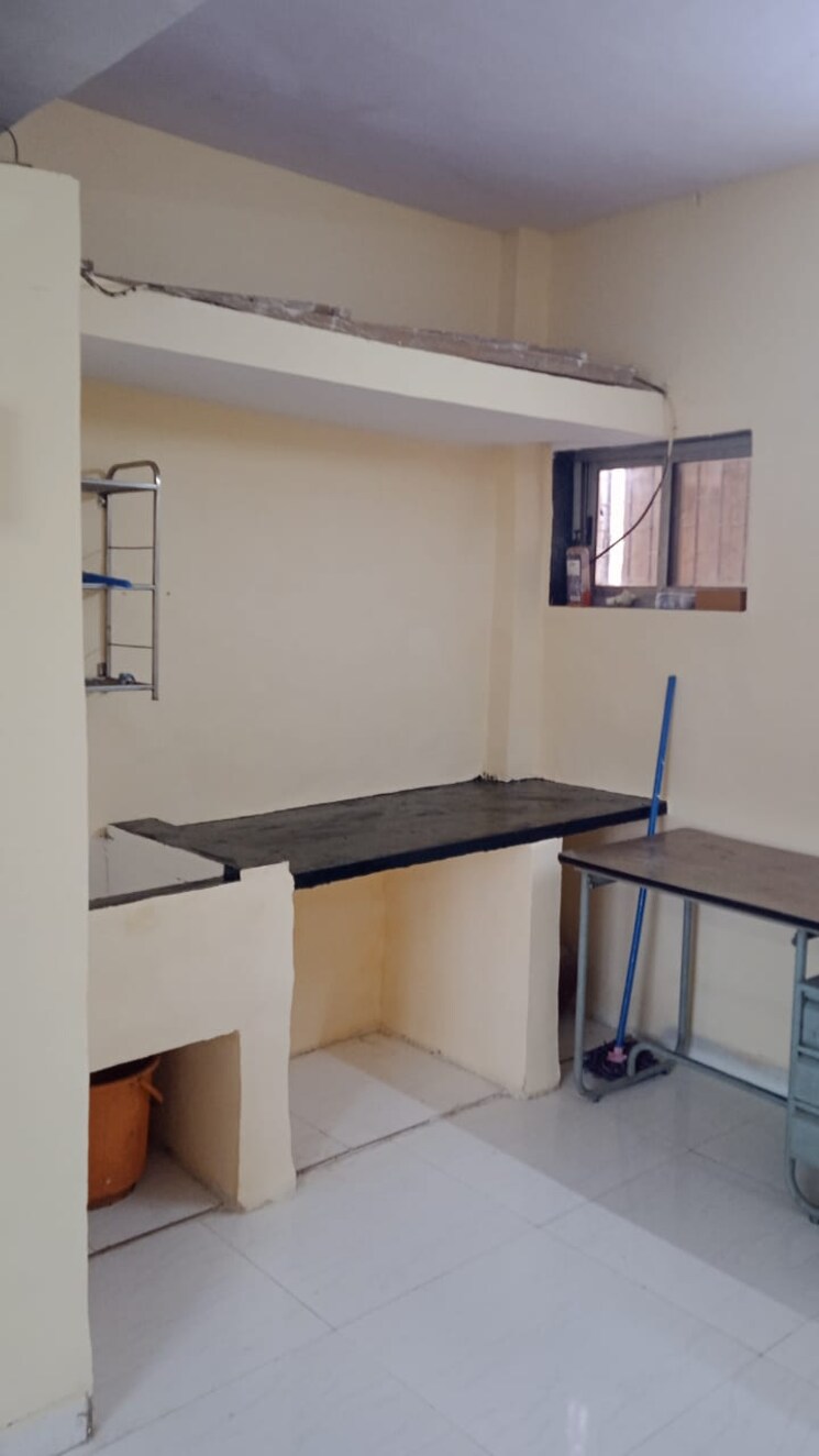 Kitchen, gokul-ashirwaad-apartment 1 RK 300 Sq.Ft. Apartment In Juhu Mumbai 8760468