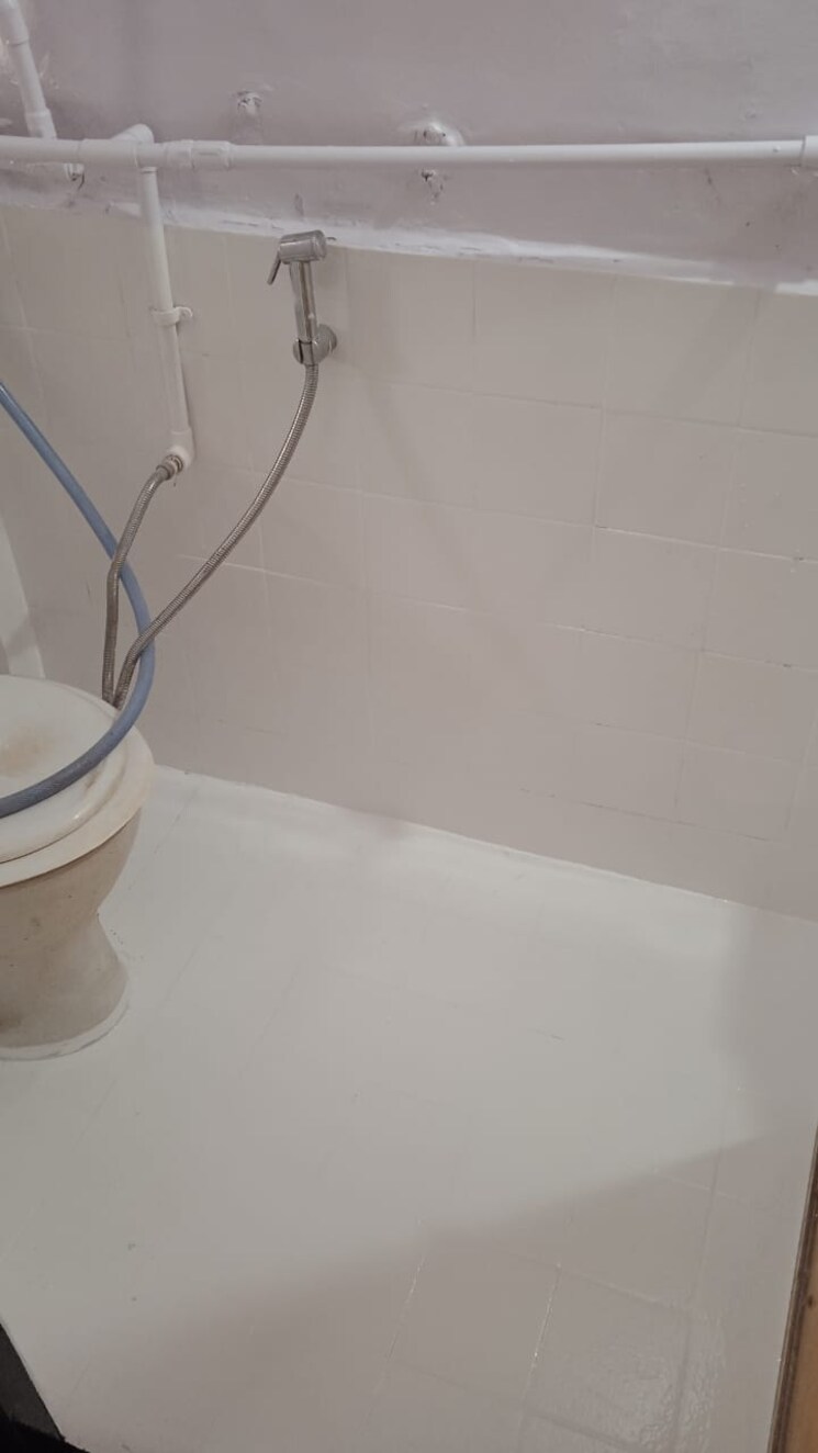 Bathroom, gokul-ashirwaad-apartment 1 RK 300 Sq.Ft. Apartment In Juhu Mumbai 8760468