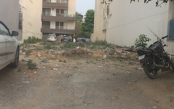 Plot For Sale in Sector 38