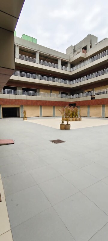  Shop – Exterior View View at V Square Oodles Skywalk, Sector 83 - for Rent
