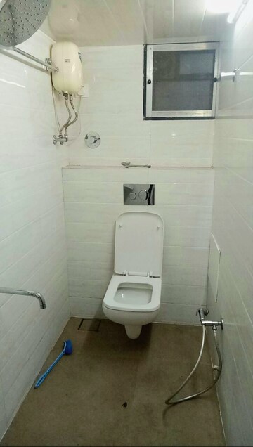 Bathroom in 3 BHK Apartment at Devidayal Apartments, Mulund West – for Rent