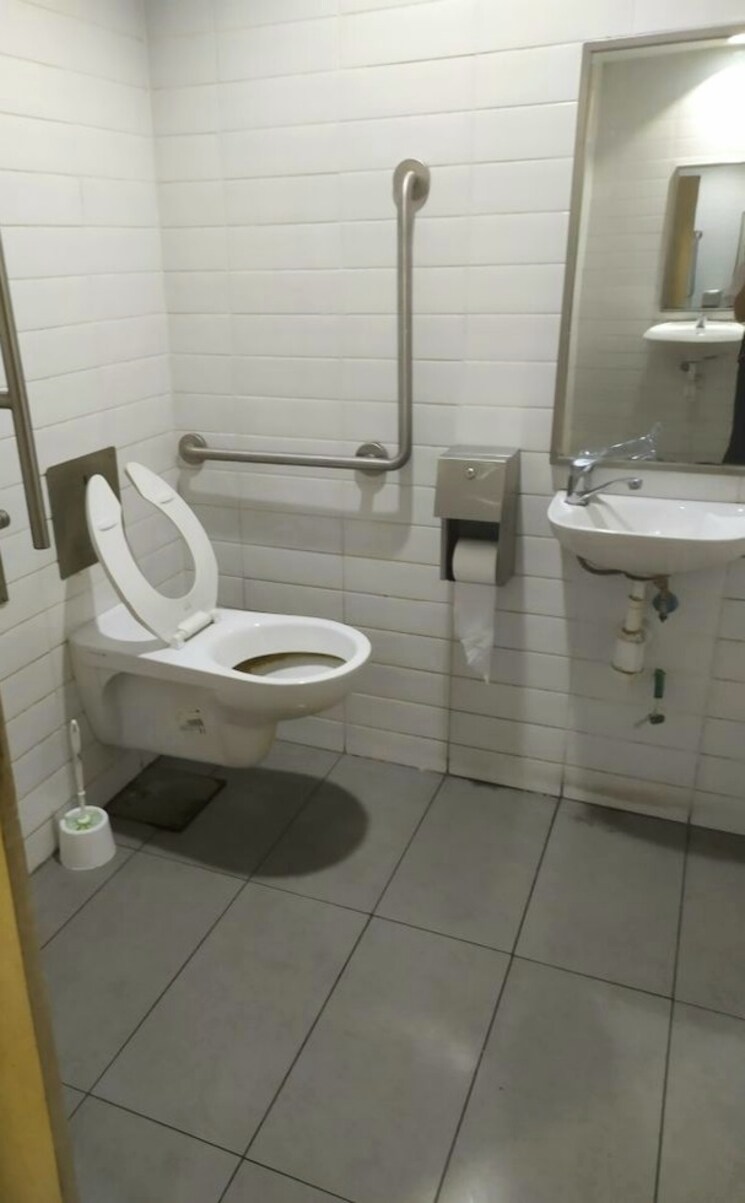 Bathroom, devidayal-apartments 3 Bedroom 1200 Sq.Ft. Apartment In Mulund West Mumbai 8760553