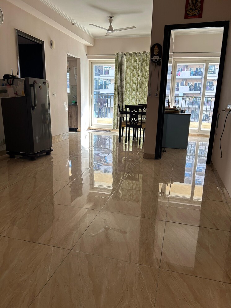  Parking, sds-nri-residency-omega-ii 3 Bedroom 1490 Sq.Ft. Apartment In Omega Ii Greater Noida Greater Noida 8760528