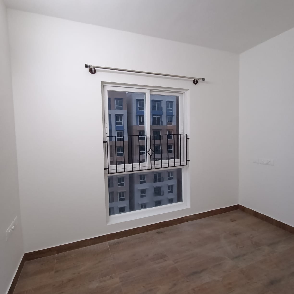 3 BHK Apartment For Rent in LnT Raintree Boulevard