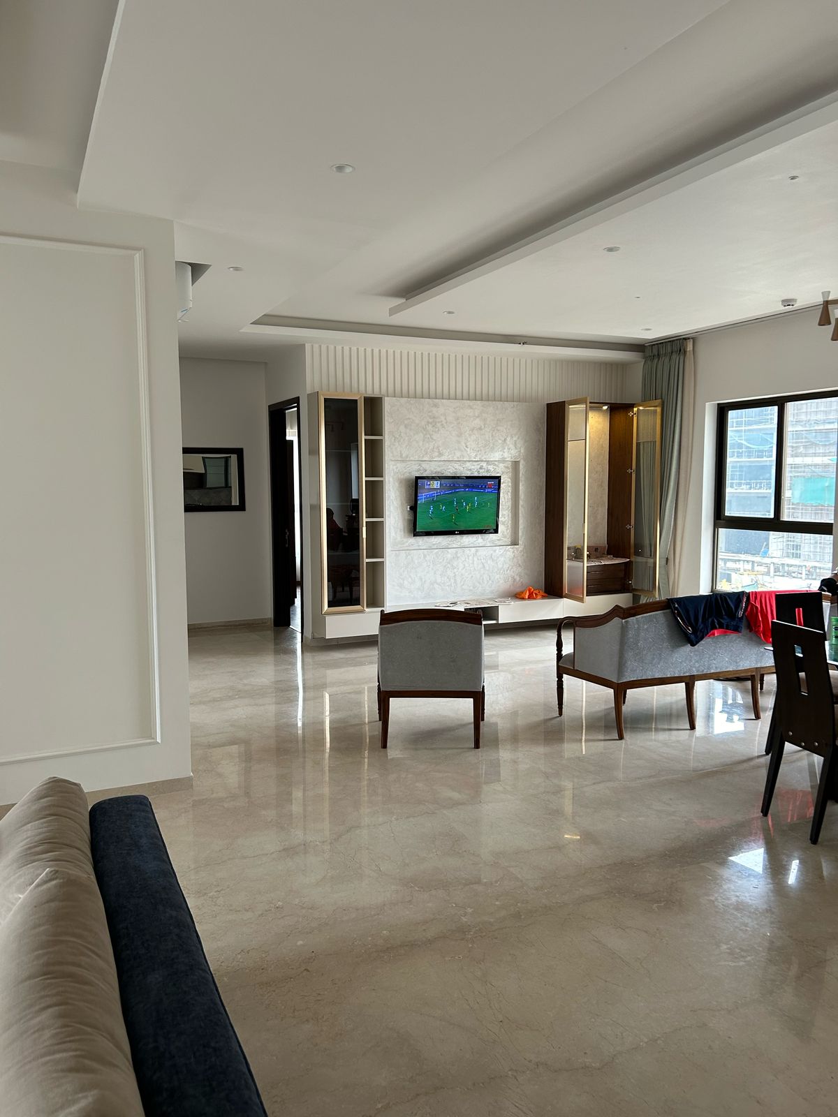 3.5 BHK + Servant Room Apartment For Rent in Century Ethos