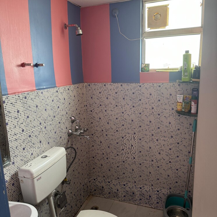 Bathroom, rof-galleria 2 Bedroom 595 Sq.Ft. Apartment In Dhankot Gurgaon 8760595
