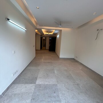 Room in 3 BHK Builder Floor at Palm Residency Chhatarpur, Rajpur Khurd Extension – for Sale