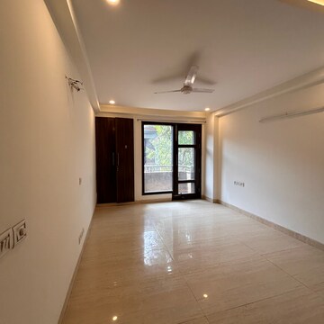 Room in 3 BHK Builder Floor at Palm Residency Chhatarpur, Rajpur Khurd Extension – for Sale