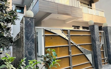 5 BHK Independent House For Sale in Sector 27
