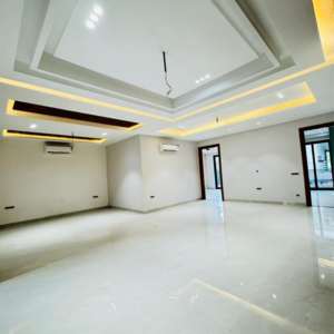 Room in 4 BHK Builder Floor at Ansal API Esencia, Sector 67 – for Sale