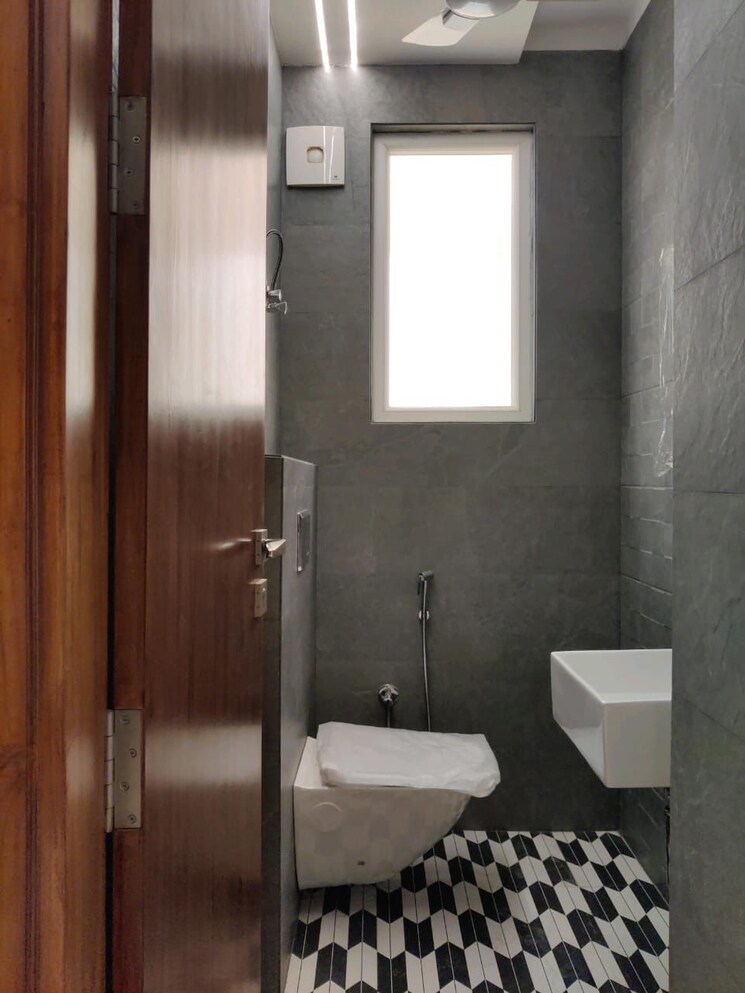 Bathroom, niti khand i 3 Bedroom 1260 Sq.Ft. Builder Floor In Niti Khand I Ghaziabad 8760666