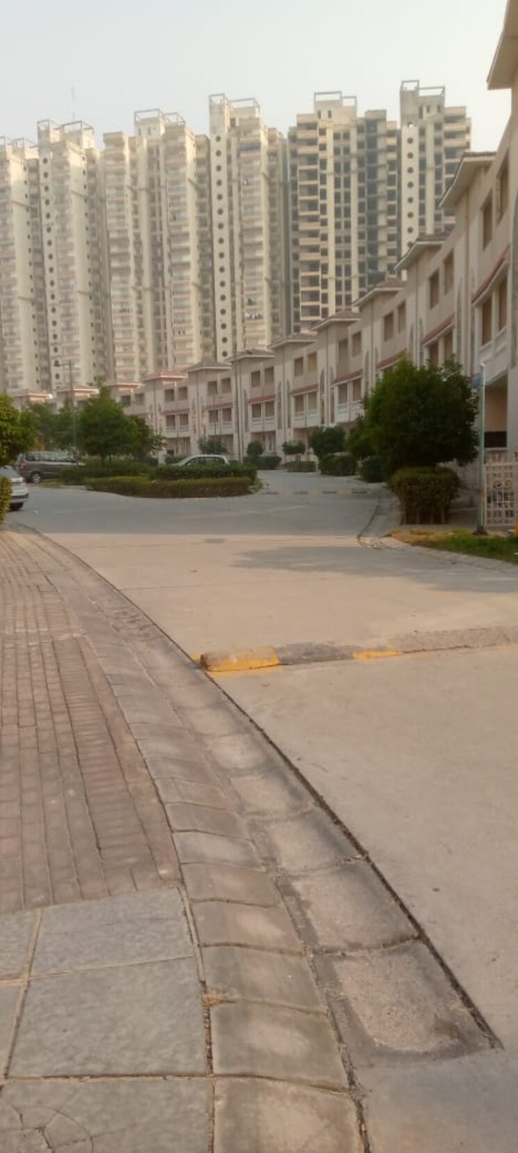 Exterior View, gaur-city-mall Commercial Office Space 450 Sq.Ft. In Sector 4 Greater Noida Greater Noida 8760662