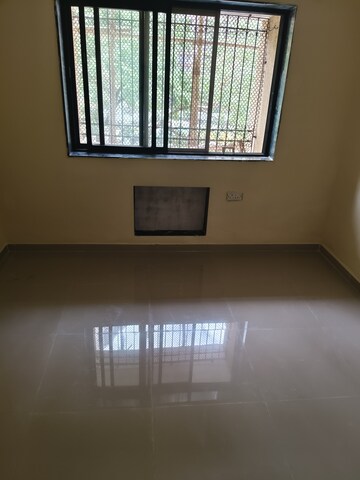 Room in 1 BHK Apartment at Kores Nakshatra, Vartak Nagar – for Rent