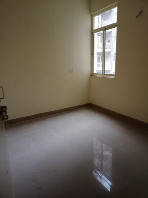 Room in 2 BHK Apartment at Conscient Habitat 78, Sector 78 – for Sale