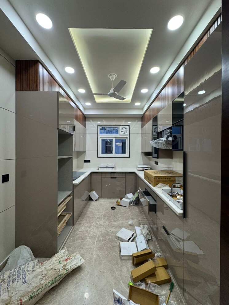 Kitchen, uppal-southend 4 Bedroom 300 Sq.Yd. Builder Floor In Sector 49 Gurgaon 8760756