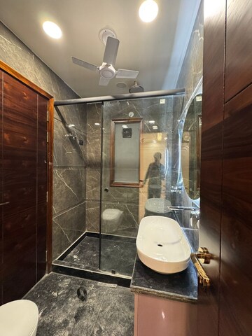 Bathroom in 4 BHK Builder Floor at Uppal Southend, Sector 49 – for Sale