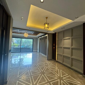 Bedroom in 4 BHK Builder Floor at Kohli One Malibu Town, Malibu Town – for Sale