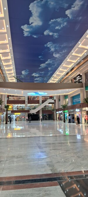  Shop For Sale in World Square Mall, Loni Industrial Area