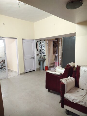 Furnished Amenities in 1.5 BHK Villa at Gomti Nagar – for Rent