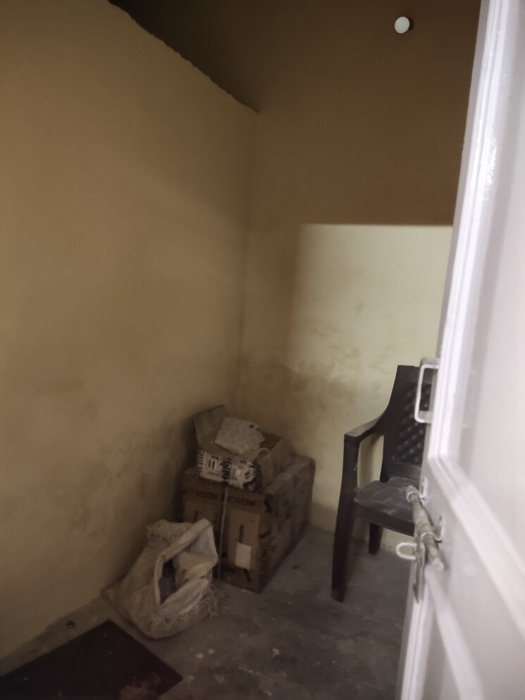  Parking, gomti nagar 1.5 Bedroom 1100 Sq.Ft. Villa In Gomti Nagar Lucknow 8760812