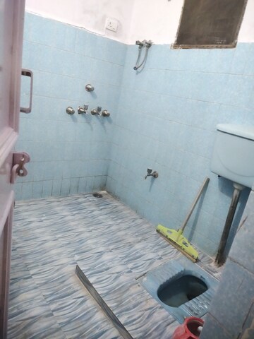 Bathroom in 1.5 BHK Villa at Gomti Nagar – for Rent