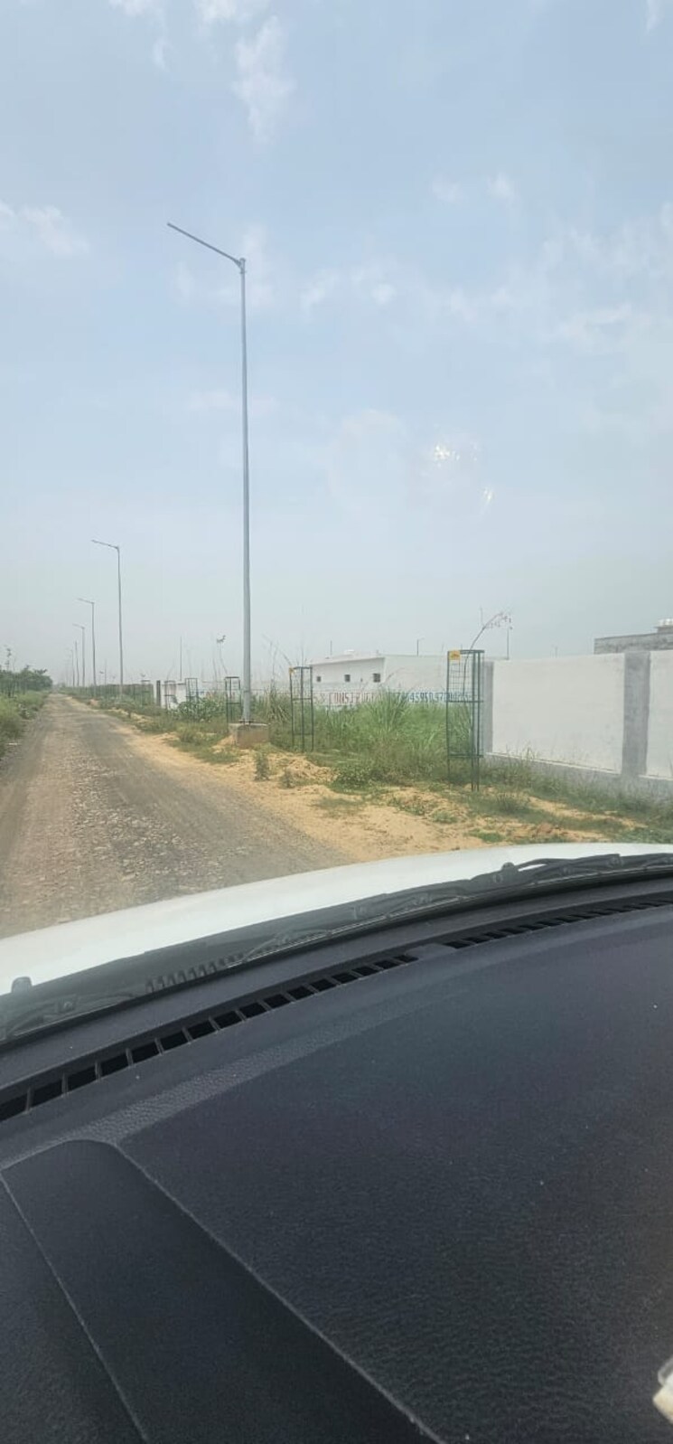 undefined, yamuna expressway  300 Sq.Mt. Plot In Yamuna Expressway Greater Noida 8760889